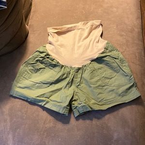 Maternity shorts